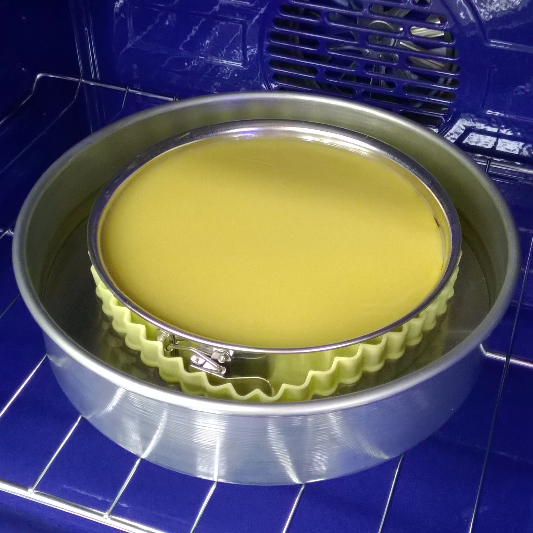 3pcs Cheesecake Pan Protector, Silicone Cheesecake Pan Water Bath Protector for 9 inch Round Springform Pan, Preventing Water from Entering The